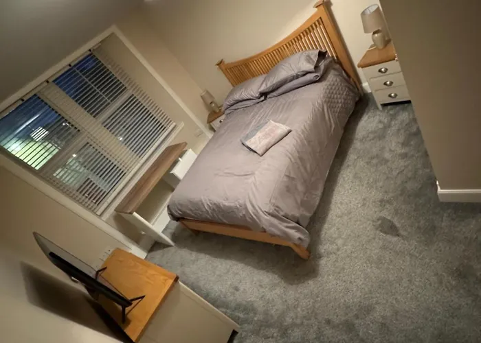 Central 2 Bedroom Apartment